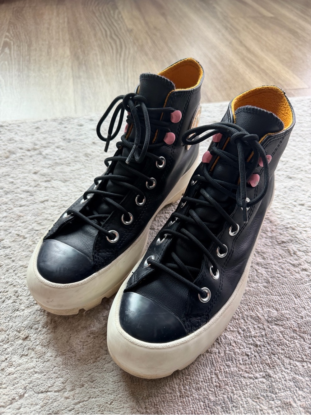 Converse Chuck Taylor Lugged Winter GORE-TEX Boots Size 6.5
